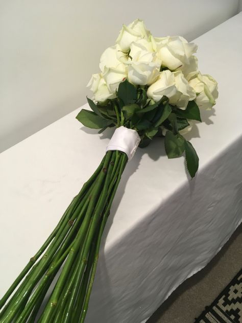 Long Stem Bridal Bouquet, Long Stem White Rose Bouquet, Long Stem Rose Bouquet, Long Stem Bouquet, White Rose Centerpieces, Stem Bouquet, White Rose Wedding Bouquet, Small Wedding Bouquets, Bouquet Arrangement