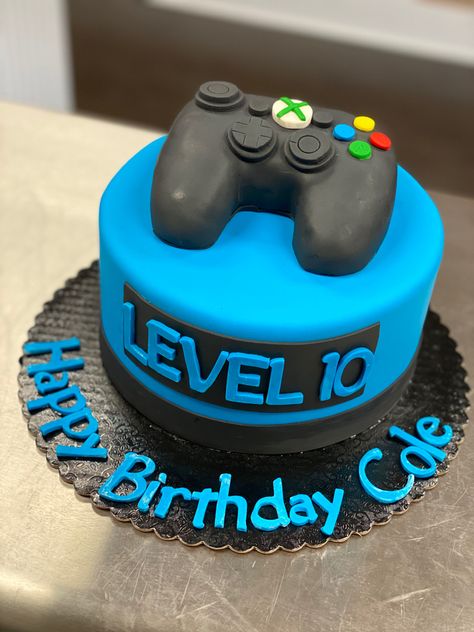 Level 10 Birthday Cake, Level Up Birthday Party Cake, Cake Gamer Birthday, Birthday Cake 10 Boy, Cake For 10 Year Boy, Boys 6th Birthday Cake, Birthday Cake For 10 Year Boy, Gamer Torte, Level Up Birthday Cake