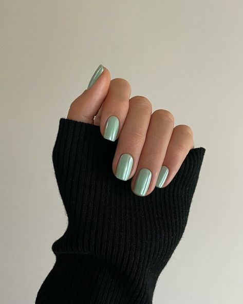 Green Chrome Nails, Purple Chrome Nails, Red Chrome Nails, Mint Green Nails, Mint Nails, Pink Chrome Nails, Chrome Nails Designs, Gold Glitter Nails, Green Chrome