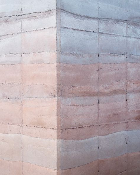 Ajijic House Architecture Texture, Wall Architecture, Quartz Wall, Rammed Earth, Architectural Section, Material Textures, Materials And Textures, Bilbao, Stone Wall