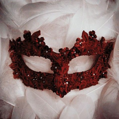 Masquerade Mask Aesthetic, Masquerade Ball Aesthetic, Masquerade Aesthetic, Masquerade Outfit Ideas, Red Masquerade Mask, Red Masquerade, Masquerade Ball Outfits, Sweet 16 Masquerade Party, Masquerade Ball Dresses