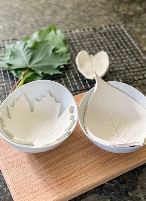 How to Make Autumn Leaf Clay Trinket Dishes - Cottage On Bunker Hill Leaf Clay, Diy Dish, Oven Bake Clay, Diy Air Dry Clay, Air Dry Clay Projects, Baking Clay, Clay Crafts Air Dry, Bunker Hill, Clay Paint