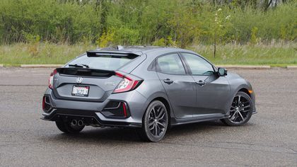 2020 Honda Civic Hatchback, Honda Civic Sport Touring, Honda Hatchback, 2020 Honda Civic, Best Small Cars, Civic Jdm, Mid Size Sedan, Honda Civic Hatchback, Civic Hatchback