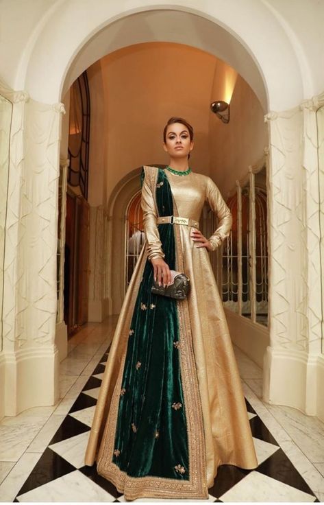 Velvet Indian Gown, Velvet Dress Designs Gowns Indian, Velvet Gown Indian, Velvet Dress Designs Gowns, Silver Embroidery Work, Gold Anarkali, Plazzo Suits, Top Highlights, Style Marocain