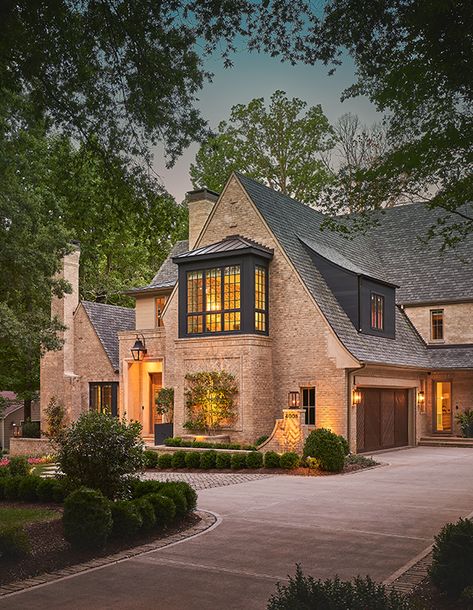 Lots Of Windows, Cape Cod House, Inspire Me Home Decor, Hus Inspiration, English House, Stone Houses, Dream House Exterior, Stone House, House Architecture Design