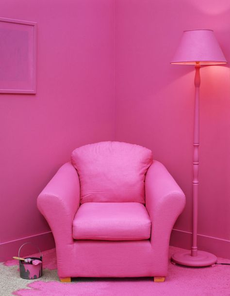 10 Paint Color Mistakes We're All Guilty Of  - ELLEDecor.com Choosing Paint Colours, Tout Rose, 귀여운 음식 그림, Pink Furniture, Glitter Rosa, I Believe In Pink, Pink Life, Pink Chair, Princess Bubblegum