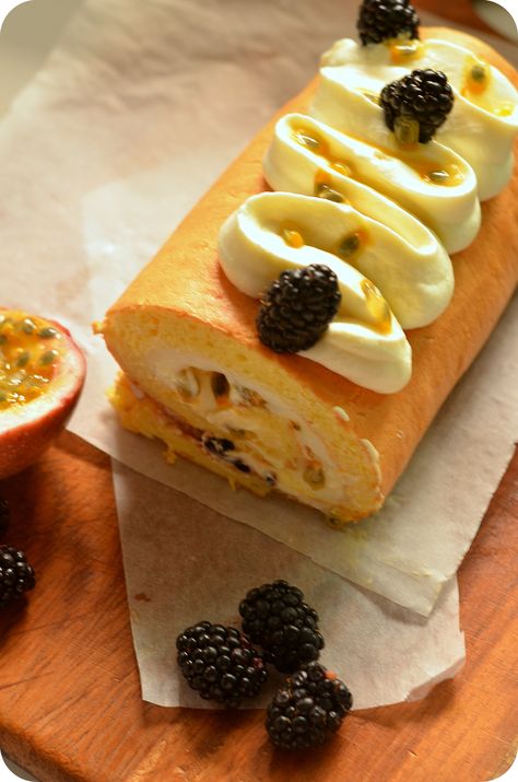 Passionfruit Dessert, Passion Fruit Cake, Swiss Roll Cakes, Showstopper Cakes, Passionfruit Recipes, Swiss Rolls, Fruit Recipe, Cake Roll Recipes, Fruit Roll