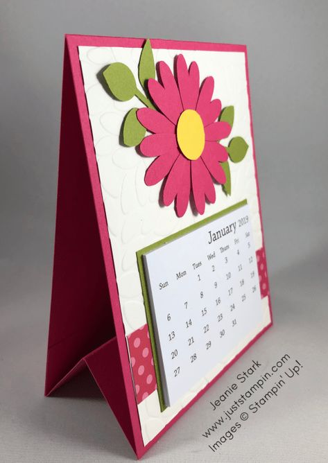 Stampin Up Calendars Ideas, Calendar Diy Handmade, Handmade Desk Calendar, Homemade Calendar, Diy Desk Calendar, Handmade Paper Cards, Handmade Desk, Calendar Craft, Diy Calendar