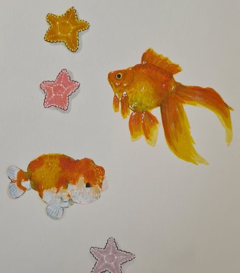 Oil Pastel Goldfish, Fish Crayon Drawing, Goldfish Watercolor Painting, Oranda Goldfish Drawing, How To Draw A Goldfish, Fancy Goldfish Drawing, Fish Marker Drawing, Aesthetic Goldfish, Gold Fish Drawing