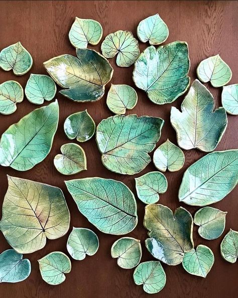 beautiful ceramic leaf plate collections by @r.studio_ceramics ! 🙈😘💚 FOLLOW👉 @loveinpottery for more pottery contents ☕️ ! Credit 📷💚 @r.st… | Instagram Ceramic Leaf, Slab Ceramics, Paper Cutout Art, Beginner Pottery, Pottery Workshop, Pottery Handbuilding, Clay Crafts Air Dry, Ceramic Pieces, Leaf Plates