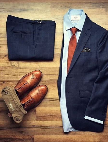 Navy Suit Brown Tie, Navy Suit With Brown Tie, Orange Tie Outfit Men, Blue Suit Brown Tie, Navy Suit Brown Shoes, Dark Navy Blue Suit, Navy Blue Suit Men, Dark Navy Suit, Mens Navy Suit