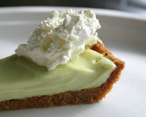 Avocado Pie Avocado Recipes Dessert, Avocado Pie, Avocado Cheesecake, Avocado Dessert, Baked Avocado, Sweet Pie, Avocado Recipes, Cheesecake Recipe, Pie Dessert