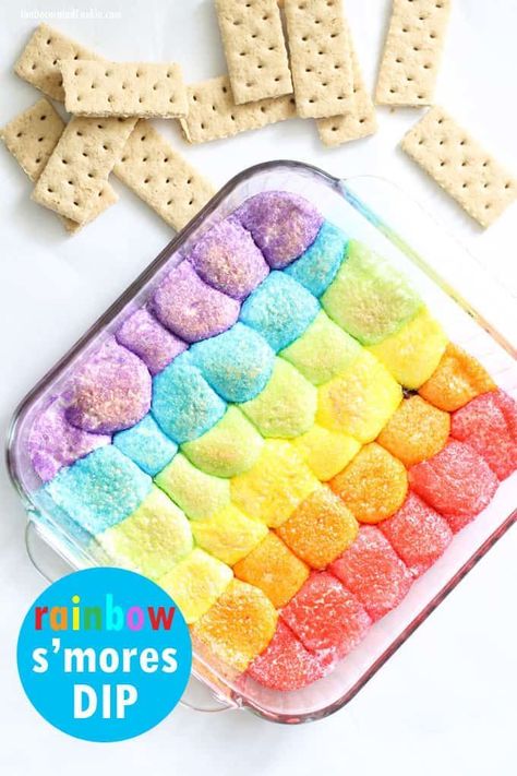 rainbow s'mores dip is easy, delicious unicorn food for a rainbow party, made with chocolate, marshmallows and sprinkles Rainbow Smores, Unicorn Food Ideas, Fun Dessert Ideas, Rainbow Party Food, Mini Chocolate Chip Muffins, Smores Dip, Unicorn Food, Unicorn Desserts, Dip Easy