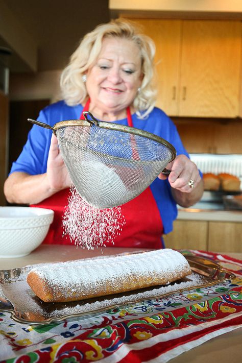 Norwegian Almond Cake Recipe, Norwegian Heritage, Fruit Soup, Almond Cake Recipe, Norwegian Food, European Recipes, Scandinavian Food, Beautiful Birthday Cakes, Almond Cake