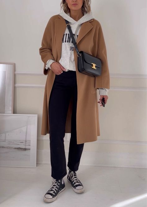 Celine Triomphe, French Girl, Casual Style Outfits, Style Outfits, Couture Fashion, Capsule Wardrobe, Chic Outfits, Casual Style, Spring Fashion