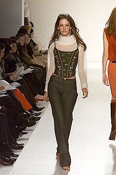 2000s Runway Fashion, 90s Runway Fashion, Runway Fashion Couture, Vintage Runway, Runway Outfits, 2000 Fashion, 2000s Fashion Outfits, Crop Top Outfits, Runway Looks