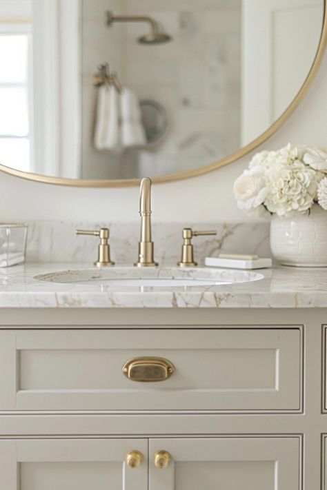 15 Neutral Bathroom Decor Ideas That Are Actually Genius Neutral Bathroom Decor Ideas, Taupe Bathroom, Organic Modern Bathroom, Neutral Bathroom Decor, Cream Bathroom, Neutral Bathroom, Master Bath Remodel, Girls Bathroom, Upstairs Bathrooms