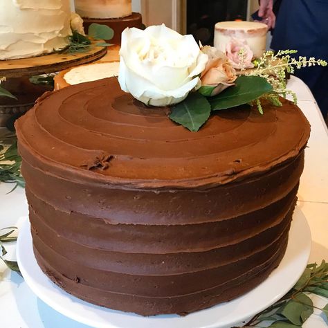 One Tier Chocolate Wedding Cake, Homemade Chocolate Wedding Cake, Small Chocolate Wedding Cake, Chocolate Frosted Wedding Cake, Simple Grooms Cake Chocolate, Chocolate Frosting Wedding Cake, Chocolate Icing Wedding Cake, Chocolate Grooms Cake Ideas Simple, Grooms Cake Ideas Simple