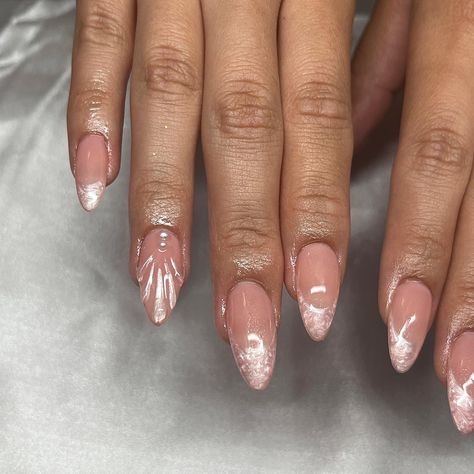 Oyster Shell Nails, Mother Of Pearl Nails, Oyster Nails, Clam Pearl, Shell Nails, Beach Nail, Pearl Nails, Soft Nails, Beach Nails