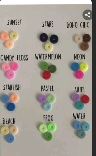 Cool Bracelet Ideas With Clay Beads, Bracelet Ideas Not Clay Beads, Cute Bracelet Patterns Clay Beads, Cute Clay Bead Color Combos, Bracket Inspo Clay Beads, Preppy Things To Make With Clay, Clay Bead Bracelet Ideas Patterns, Bracket Color Ideas, Clay Bead Bracket Color Ideas