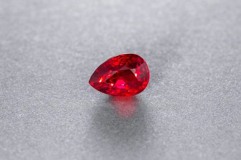 🔴 Unveiling the evolution of the Pigeon’s Blood ruby color grade! Read more about this by clicking the link Blood Ruby, Lapidary Supplies, The Pigeon, Ruby Color, Rough Gems, Colored Gemstones, Diamond Birthstone, Color Grading, Types Of Gemstones