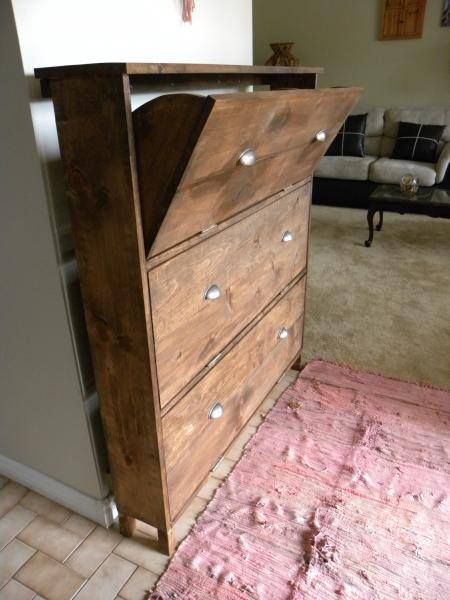 Shoe dresser. This is great! Why am I just finding out about these?!! Rak Sepatu Diy, Shoe Dresser, Vstupná Hala, Wood Shoe Storage, Diy Shoe Storage, Diy Muebles Ideas, Diy Shoe Rack, Diy Shoe, Wood Shoes