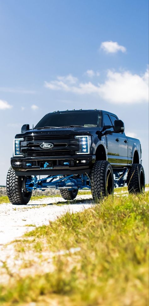 Ford Super Duty Trucks Lifted, Cool Lifted Trucks, Nice Lifted Trucks, Jacked Up Ford Trucks, Lifted Truck Wallpaper Iphone, Big Truck Aesthetic, Big Trucks Lifted, Ford F250 Super Duty Lifted, Lifted Trucks Wallpaper