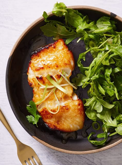 Miso Sea Bass, Chilean Sea Bass Recipe Baked, Sea Bass Recipes, Ginger Salad Dressings, Dinner Salad, Cooking White Rice, Pescatarian Recipes, Seafood Dinner, Sea Bass