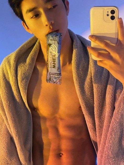 I posted ulzzang content Perut Six Pack, Mode Hipster, Men Abs, 남자 몸, Hot Abs, Cute White Guys, Handsome Asian Men, Hot Asian Men, Go To The Beach