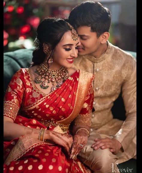 Couple Wedding Dress Indian Hindu, Multi Billionaire, Wedding Matching Outfits, Christian Wedding Dress, Wedding Photography India, Indian Wedding Poses, Bride And Groom Outfits, Traditional Hairstyle, Engagement Photography Poses