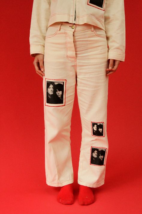 High waist, straight pants. Screen printed thematic “Just Kids” patches, self-portrait of Patti Smith and Robert Mapplethorpe from the book cover. Ingredients: 100% cotton 5 metallic buttons Contrast seam Three screen printed patches Design and ethically made in Ecuador Care: Gentle wash max. 30ºC Wash inside out Low iron max. 110ºC Dry clean Do not tumble dry 22 24 26 28 LENGTH 95 cm 95 cm 95 cm 95 cm HIPS 41 cm 43 cm 45 cm 47 cm WAIST 33.5 cm 35.5 cm 37.5 cm 39.5 cm *The measurements are taken Patches Design, Fashion Collection Inspiration, Patch Pants, Robert Mapplethorpe, Patches Fashion, Patti Smith, Fashion Photography Inspiration, Painted Clothes, Clothes Crafts