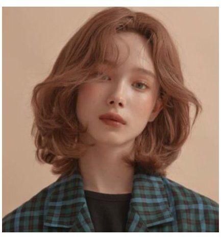 Hair Dark Aesthetic, Korean Hair Color, Korean Hair, Hair Dark, Shot Hair Styles, Hair Inspo Color, Grunge Hair, Korean Hairstyle, Brown Hair Colors