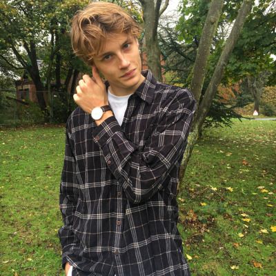 boys. blonde hair. blue eyes. aesthetic. Flannel Aesthetic, Adam Parrish, Short Bob, Beach Waves, Gossip Girl, Male Models, Look Fashion, Pretty People, Blonde Hair