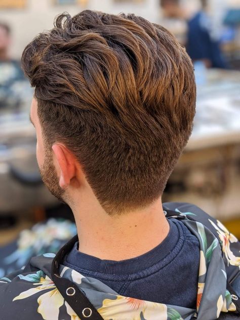 Men’s Business Haircut, Mens Haircut Back View, Oval Face Hairstyles Mens Medium, Brushback Hairstyle Men, Oval Face Haircuts Men, Short Flow Haircut Men, Mens Hairstyles Short Sides, Hair Tattoo Men, Mens Haircut Back