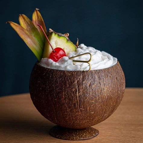 PINA COLADA sailor jerry spiced rum shaken with ‘the original’ coco lopez coconut cream, pine lime juice and finally topped off with our own housemade coconut foam Coco Lopez, Coconut Drinks, Yummy Dessert, Sailor Jerry, Bar Room, Spiced Rum, Pina Colada, Mini Bar, Coconut Cream