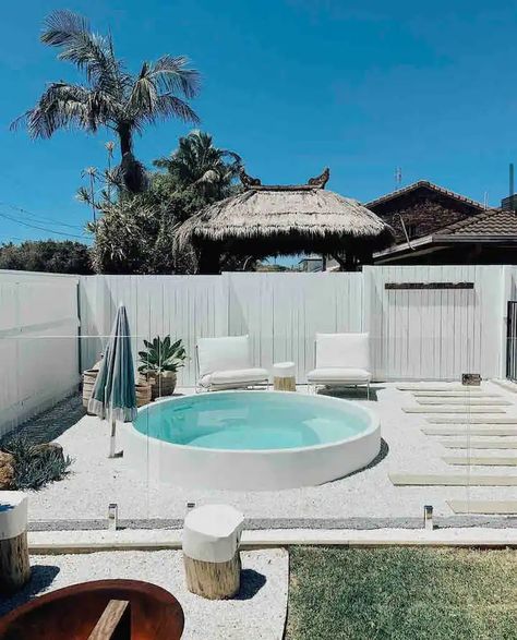 Caba Cottage - Townhouses for Rent in Bogangar, New South Wales, Australia - Airbnb Round Plunge Pool, Homemade Pools, Garden Swimming Pool, Round Pool, Small Pool Design, Pool Installation, Modern Pools, Small Pools, Casa Exterior