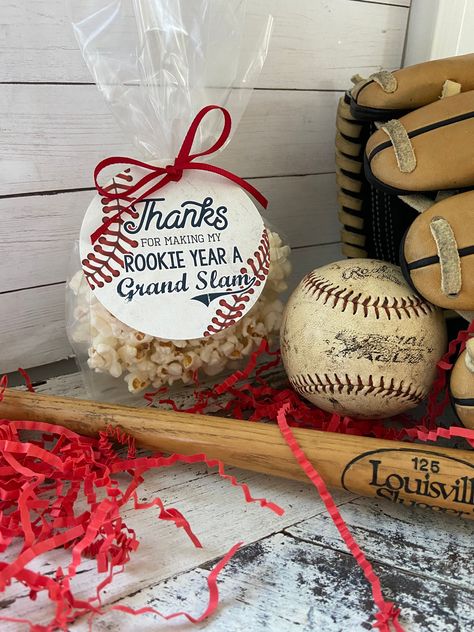 Rookie Year Decorations, Baseball First Birthday Favors, Rookie Of The Year First Birthday Treats, Rookie Of The Year Balloon Garland, Baseball Theme First Birthday Party Food, First Rookie Year, Rookie Of The Year Favors, One Rookie Year, Rookie Year Party Favors