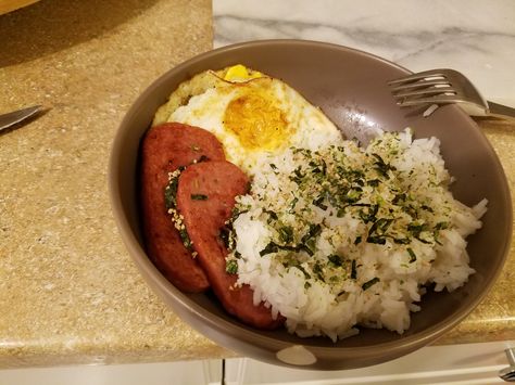 Spam With Rice, Fried Egg And Rice, Asian Style Rice, Breakfast Fried Rice, Rice Seasoning, Dried Seaweed, Asian Grocery Store, Ham And Eggs, Seasoned Rice