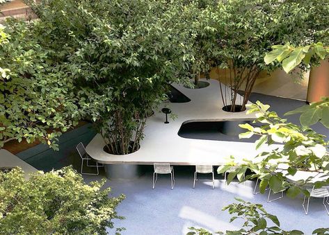 Gallery of Tree Desk Garden / Da landscape - 24 Table With Tree, Biofilic Design, Tree Desk, Desk Garden, Urban Landscape Design, Areas Verdes, Tree Table, Landscape Plan, Urban Furniture