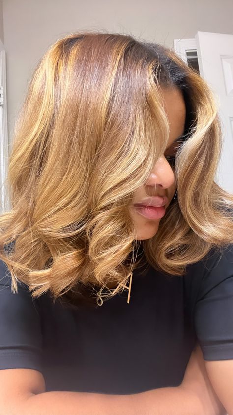 Black girl hair blonde Blonde Hair On Black Women Natural Hair, Dirty Blonde Hair Black Women, Blonde Natural Hair Black Women, Honey Blonde Highlights On Brown Hair, Honey Blonde Hair On Black Women, Colored Natural Hair, Natural Hair Silk Press, Honey Blonde Bob, Girl Blonde Hair