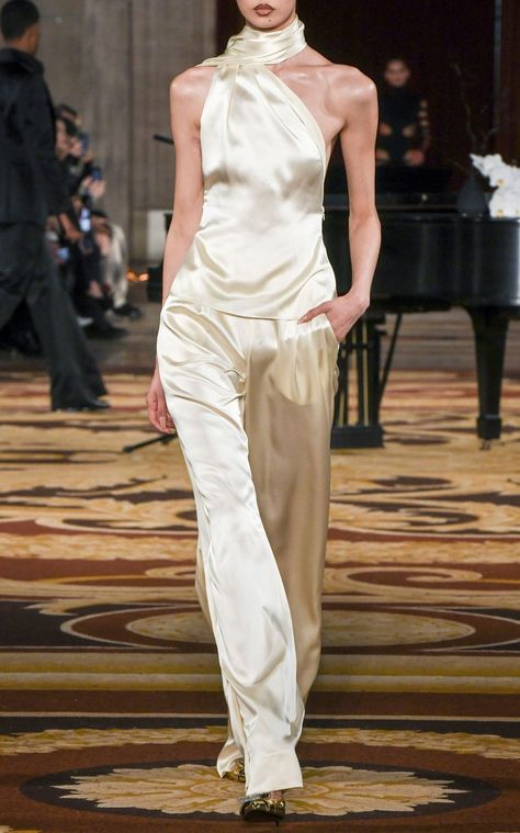 Women's Laquan Smith Fall/winter 2024 Collection | Moda Operandi Silk Wide Leg Pants, Laquan Smith, Outfits Winter, Mode Inspiration, Silk Top, Moda Operandi, Classy Outfits, Runway Fashion, Fashion Inspo Outfits