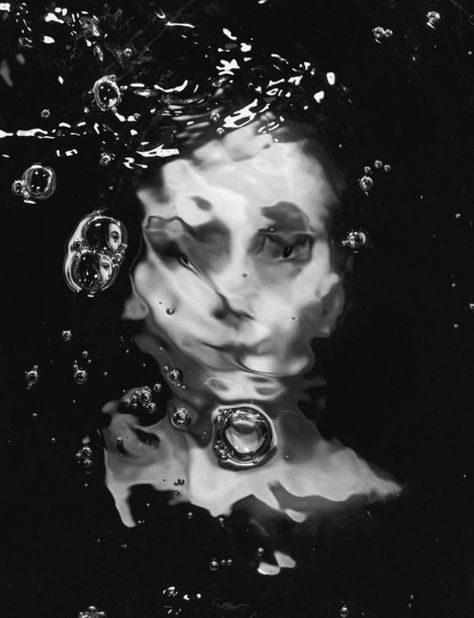 water distortion Laurence Demaison, Distortion Photography, Reflection Art, Experimental Photography, Water Photography, Arte Obscura, A Level Art, Photography Projects, Underwater Photography