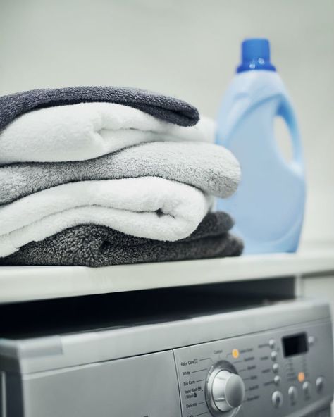 How To Wash Towels, Cosmetic Inspiration, Wash Towels, Unclog Drain, Washing Towels, Vinegar Uses, Bob Vila, Cleaning Business, How To Remove Rust