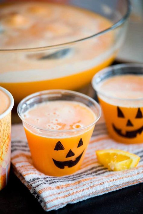 Punch Nonalcoholic, Halloween Punch For Kids, Punch Recipes For Kids, Halloween Party Punch, Halloween Punch Recipes, Halloween Juice, Orange Punch, Alcoholic Punch Recipes, Non Alcoholic Punch