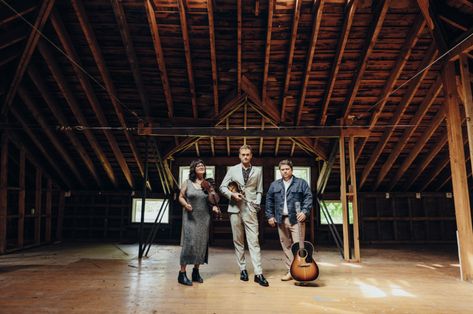 Just reviewed Nickel Creek's new album "Celebrants" and it's an epic 18-song journey that showcases the band's growth over the years. Check it out https://highnoteblog.com/nickel-creek-celebrants-review/ #NickelCreek #Celebrants #bluegrassmusic Nickel Creek, Bluegrass Music, Country Pop, Grammy Nominations, January 2023, Violinist, Studio Album, Chorus, New Album