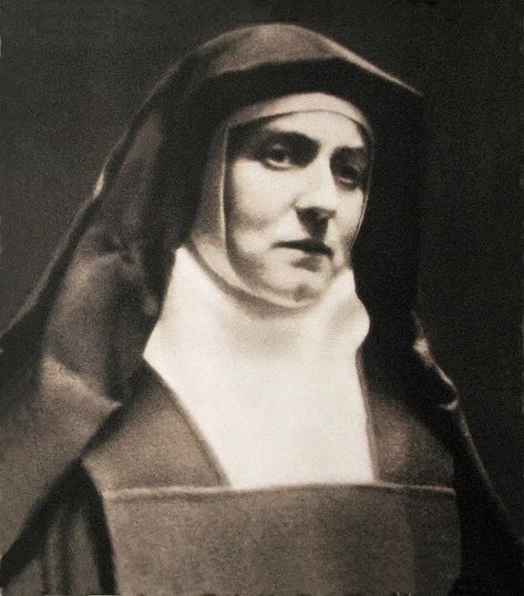 St Edith Stein, Edith Stein, Missionaries Of Charity, Saint Teresa, John Paul Ii, Roman Catholic, Rare Photos, Catholic Church, Beautiful Photo