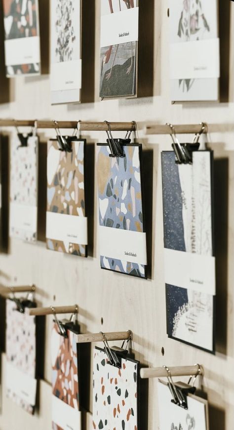 Pegboard Card Display, Market Booth Inspiration, Art Market Display, Art Display Board, Art Fair Display, معرض فني, Pegboard Display, Craft Market Display, Craft Booth Displays