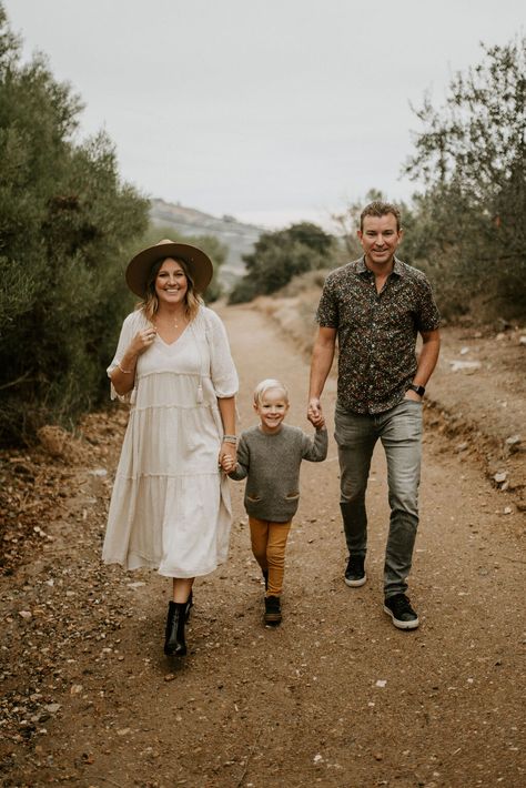 FAMILY PHOTO SESSION.  FREE PEOPLE CREAM DRESS. LACK OF COLOR AU HAT. CHRISTMAS PHOTOS Cream Dress Family Pictures, Vintage Family Photoshoot Outfits, Dress For Family Photos, Family Photo Dress, Curvy Mom Outfits, Neutral Family Photos, Summer Outfit Guide, Fall Family Outfits, Fam Photos