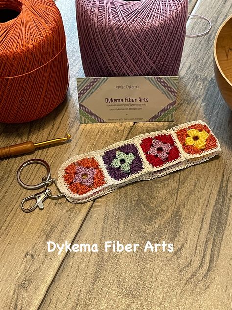 Crochet Granny Square Key Chain Wristlet Crochet Household Items Home Decor, Crochet Ideas With Granny Squares, Crochet Embroidery Floss, Granny Square Ideas Projects, Small Crochet Gifts, Crochet Granny Square Tutorial, Granny Square Tutorial, Granny Square Projects, Crochet Blanket Designs