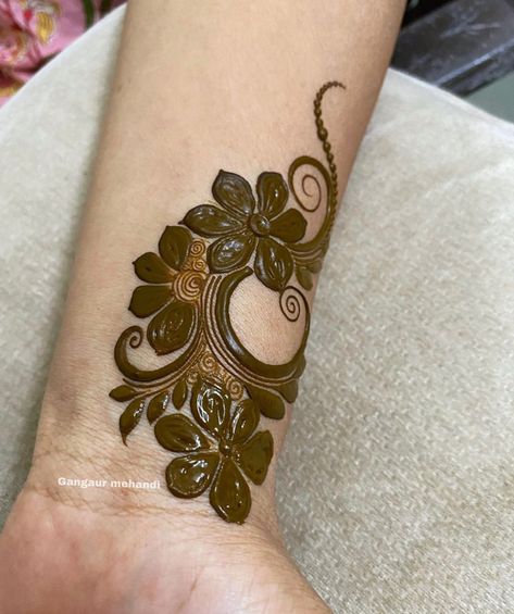 Henna Tattoo Design, Bridal Mehndi Design, Henna Hand, Simple Mehndi Design, मेहंदी डिजाइन, Easy Henna, Henna Tattoo Hand, Henna Tattoo Designs Hand, Henna Brows